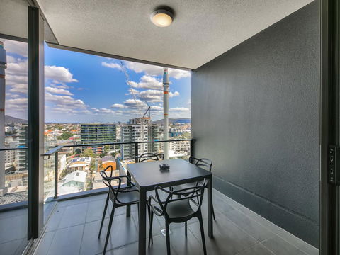 Opera Apartments South Brisbane - Kingaroy Accommodation 22