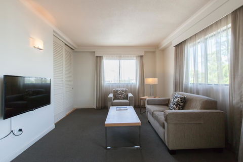 Central Cosmo Apartment Hotel - Kingaroy Accommodation 5