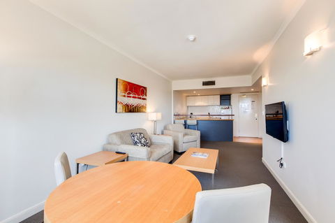 Central Cosmo Apartment Hotel - Kingaroy Accommodation 25
