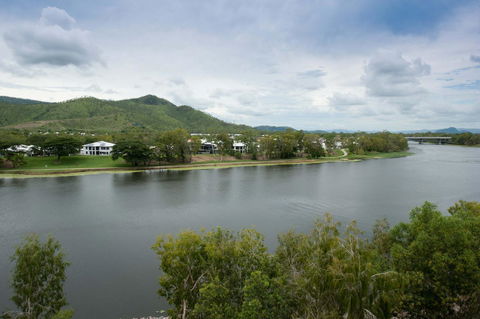 Jacana Apartments - Kingaroy Accommodation 11