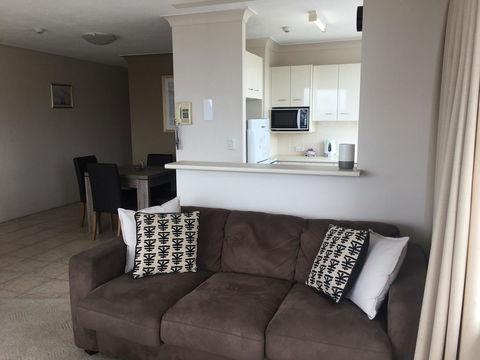 Burleigh Beach Tower - Kingaroy Accommodation 1