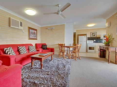 Murray Street Apartments - Kingaroy Accommodation 11
