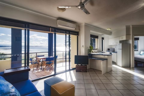 Komune Resort And Beach Club Greenmount Beach - Kingaroy Accommodation 31