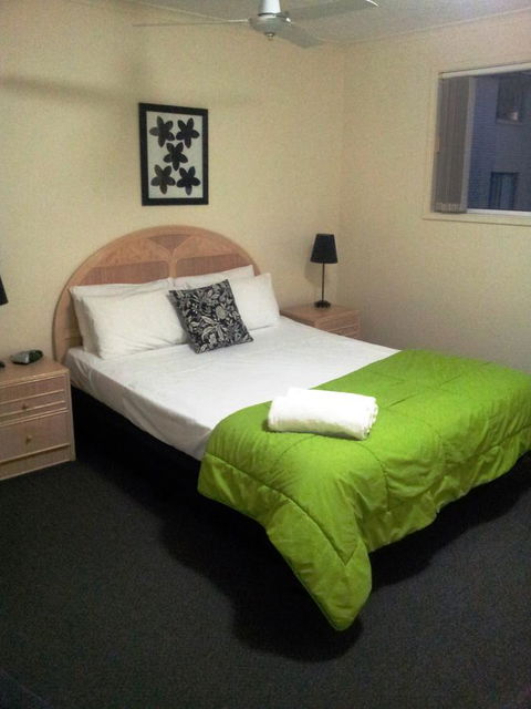 Champelli Palms Apartments - Kingaroy Accommodation 19