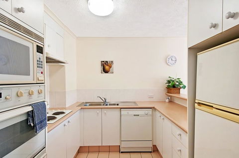 Champelli Palms Apartments - Kingaroy Accommodation 13