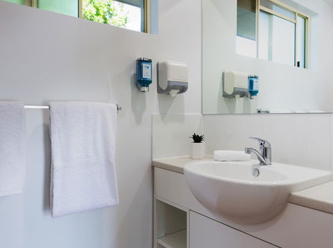 Anchor Motel Noosa - Kingaroy Accommodation 6