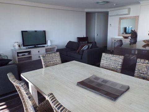 Northwind Beachfront Apartments - Kingaroy Accommodation 13