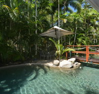 Seascape Holidays - Coral Apartments - Kingaroy Accommodation