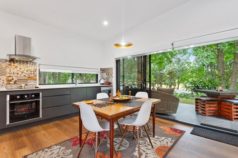 Bower 63 - Kingaroy Accommodation 1
