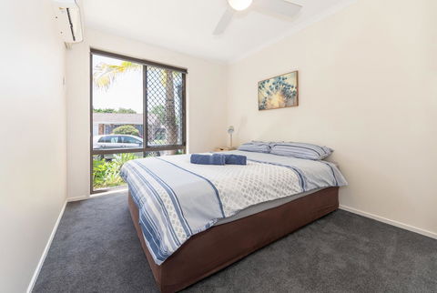 Waterfront Theme Park Getaway - Kingaroy Accommodation 10