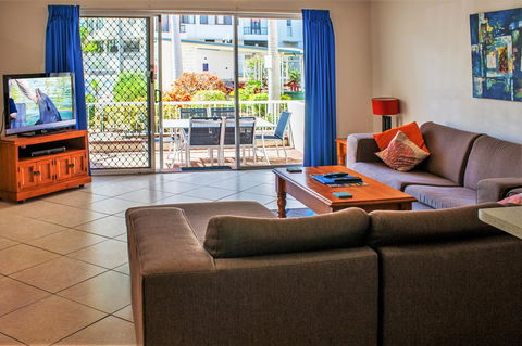 Key Largo Holiday Apartments - Kingaroy Accommodation 24
