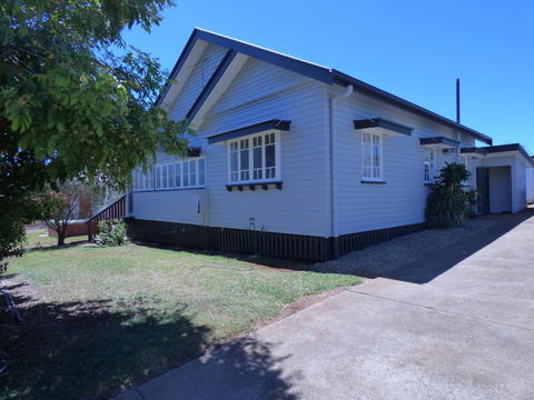 Lilly Pilly House - Kingaroy Accommodation 14