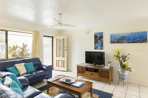 Marcol Place Holiday Apartments - Kingaroy Accommodation 11