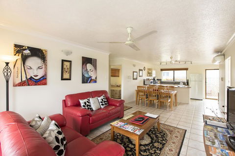 Marcol Place Holiday Apartments - Kingaroy Accommodation 16