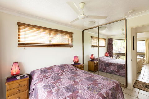 Marcol Place Holiday Apartments - Kingaroy Accommodation 10
