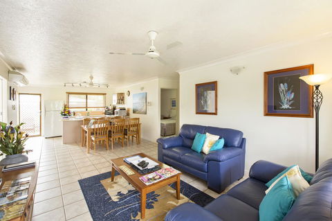 Marcol Place Holiday Apartments - Kingaroy Accommodation 1