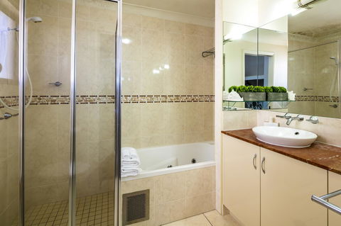 Jack And Newell Holiday Apartments - Kingaroy Accommodation 37