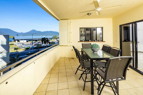 Jack And Newell Holiday Apartments - Kingaroy Accommodation 20