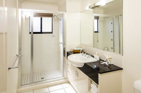 Jack And Newell Holiday Apartments - Kingaroy Accommodation 24