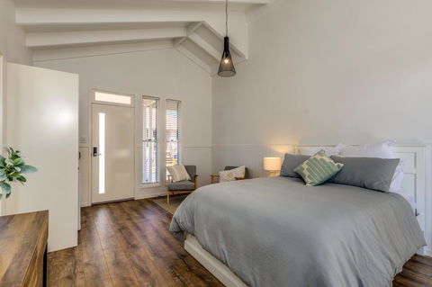Hampton Estate Wines - Kingaroy Accommodation 31