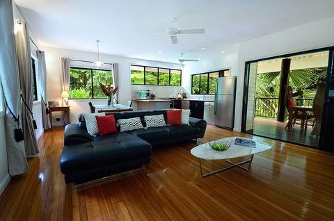 Misty Mountains Rainforest Retreat - Kingaroy Accommodation 16