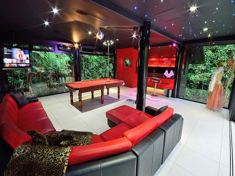 Misty Mountains Rainforest Retreat - Kingaroy Accommodation 5