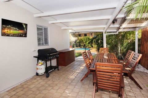 6 Botany Court Marcoola Beach - Pet Friendly 500 Bond - Kingaroy Accommodation 8