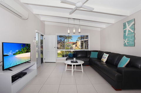 6 Botany Court Marcoola Beach - Pet Friendly 500 Bond - Kingaroy Accommodation 7