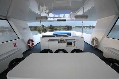 Coomera Houseboats - Kingaroy Accommodation 25