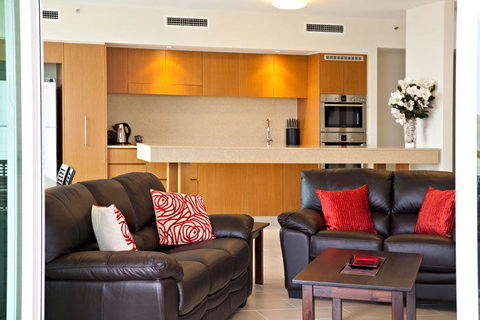 Lanai Riverside Apartments - Kingaroy Accommodation 3