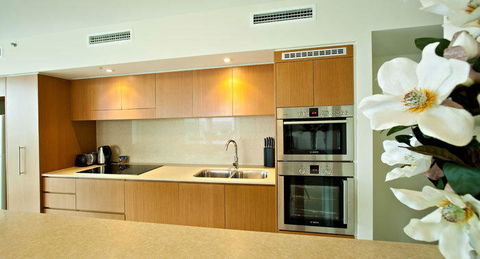 Lanai Riverside Apartments - Kingaroy Accommodation 4