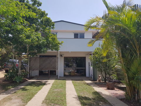 Highland House - Kingaroy Accommodation 9