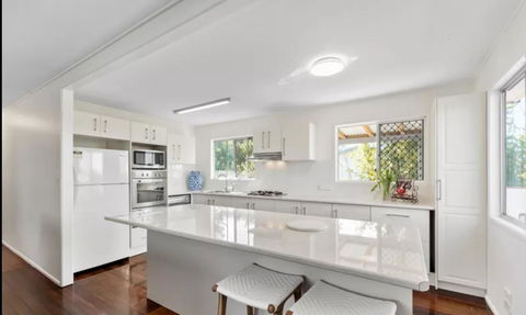 Highland House - Kingaroy Accommodation 11