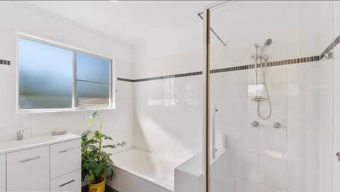 Highland House - Kingaroy Accommodation 12