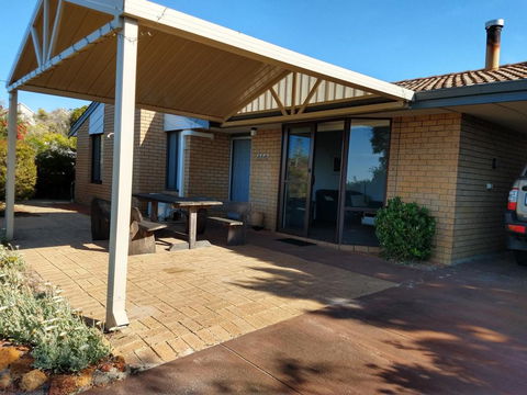 Wave Walk - Kingaroy Accommodation 3