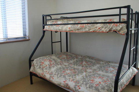 WAVES 203 ON CURRUMBIN - Kingaroy Accommodation 2