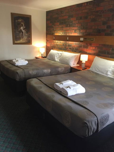 Wentworth Club Motel - Kingaroy Accommodation 3