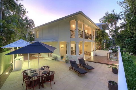 Whispering Palms - Kingaroy Accommodation 0