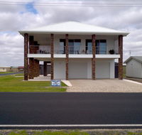 White Caps BB Apartment - Kingaroy Accommodation