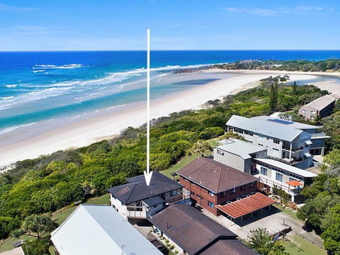 White Waves On The Beach - Kingaroy Accommodation 2