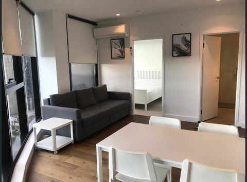 Whitehorse Tower - Kingaroy Accommodation 2