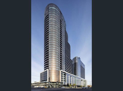 Whitehorse Towers - Kingaroy Accommodation 0
