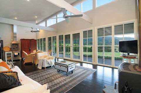 Willabrook Retreat - Mojo Cottage - Romantic Escape! - Kingaroy Accommodation 2