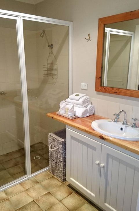 William Bay Cottages - Kingaroy Accommodation 3