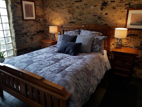 William Hunt's Retreat - Redwood Studio - Kingaroy Accommodation 2