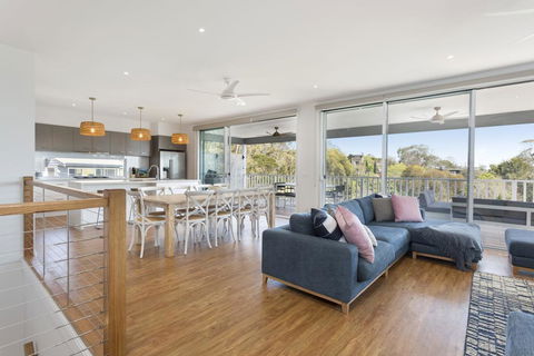 WINDSPRAY - MOUNT MARTHA - Kingaroy Accommodation 1