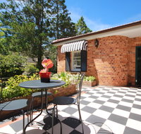 Winston Cottage at Three Sisters - Kingaroy Accommodation