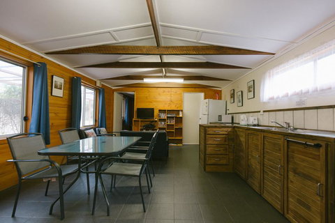 Wonboyn Cabins - Kingaroy Accommodation 0