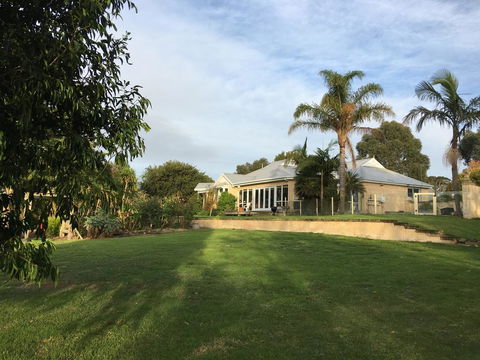 Wonderland Hobby Farm - Kingaroy Accommodation 0