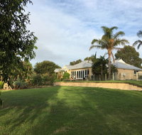 Wonderland Hobby Farm - Kingaroy Accommodation